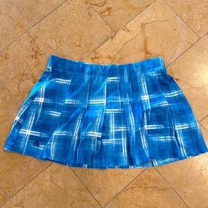 Medium Antigua blue plaid tennis/pickleball skirt w/ built-in shorts